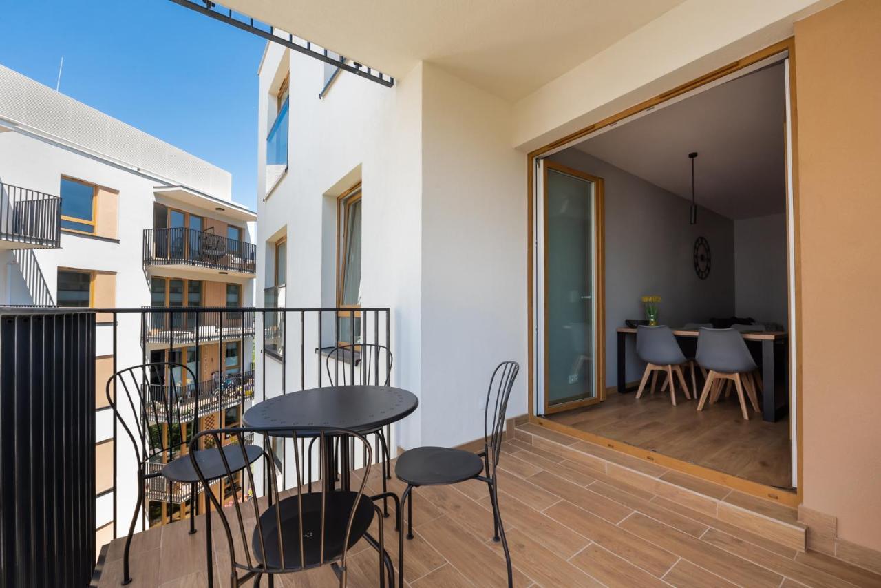 Wola Skwer Happy Apartment Varsavia Esterno foto