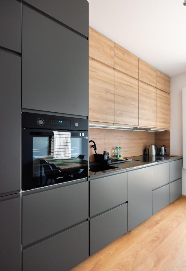 Wola Skwer Happy Apartment Varsavia Esterno foto